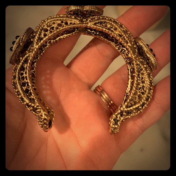 1980ties Chanel cuff bracelet - Picture 1 of 6